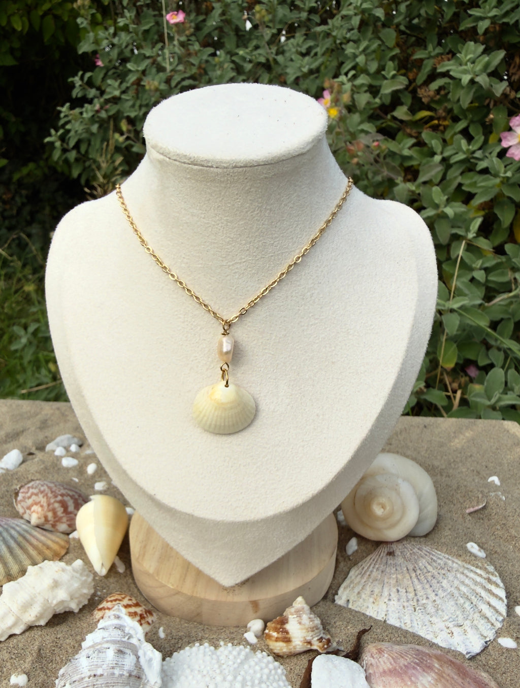 Ivory Shore Shell Necklace