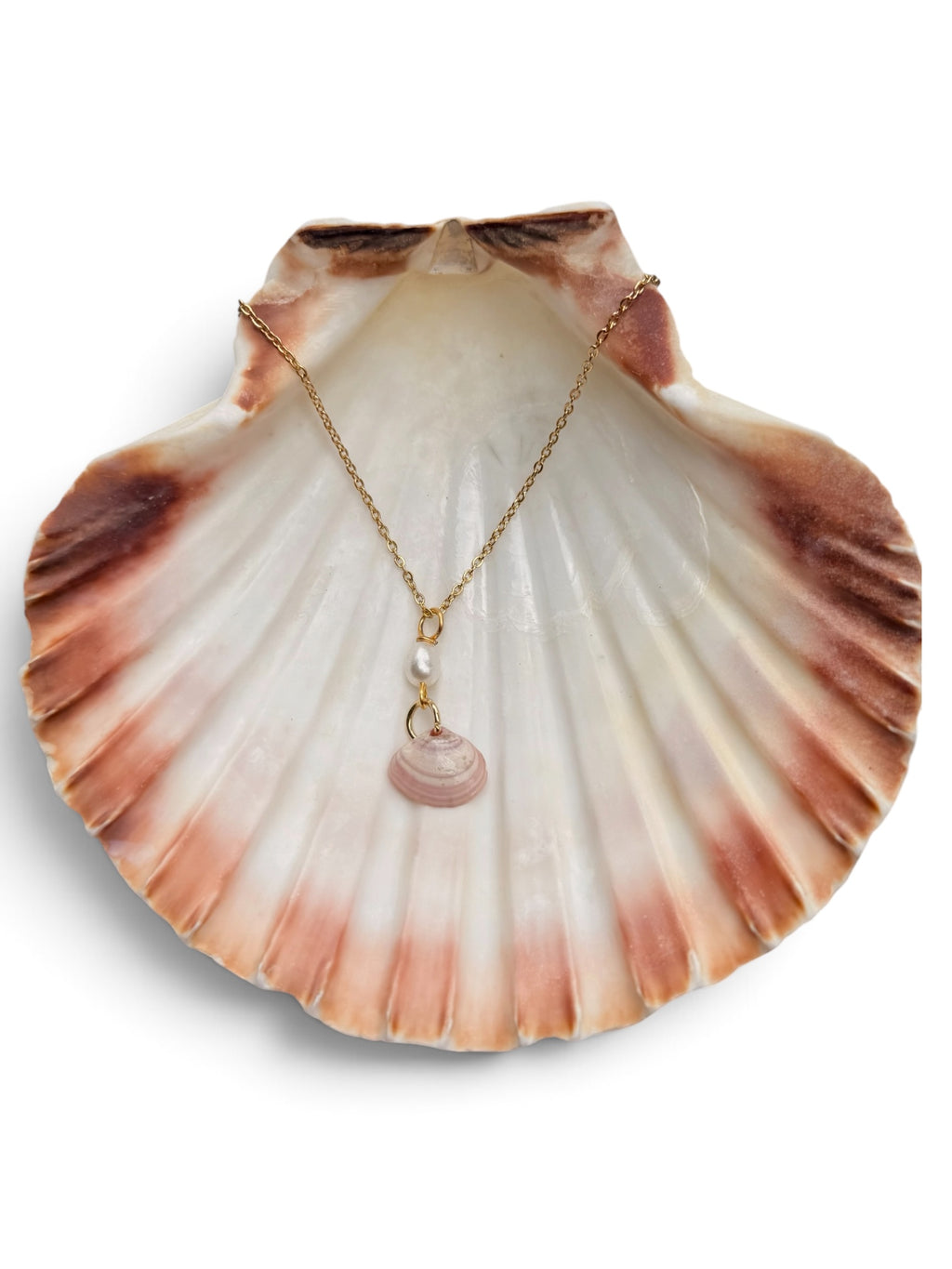 White Rocks Pearl Shell Necklace