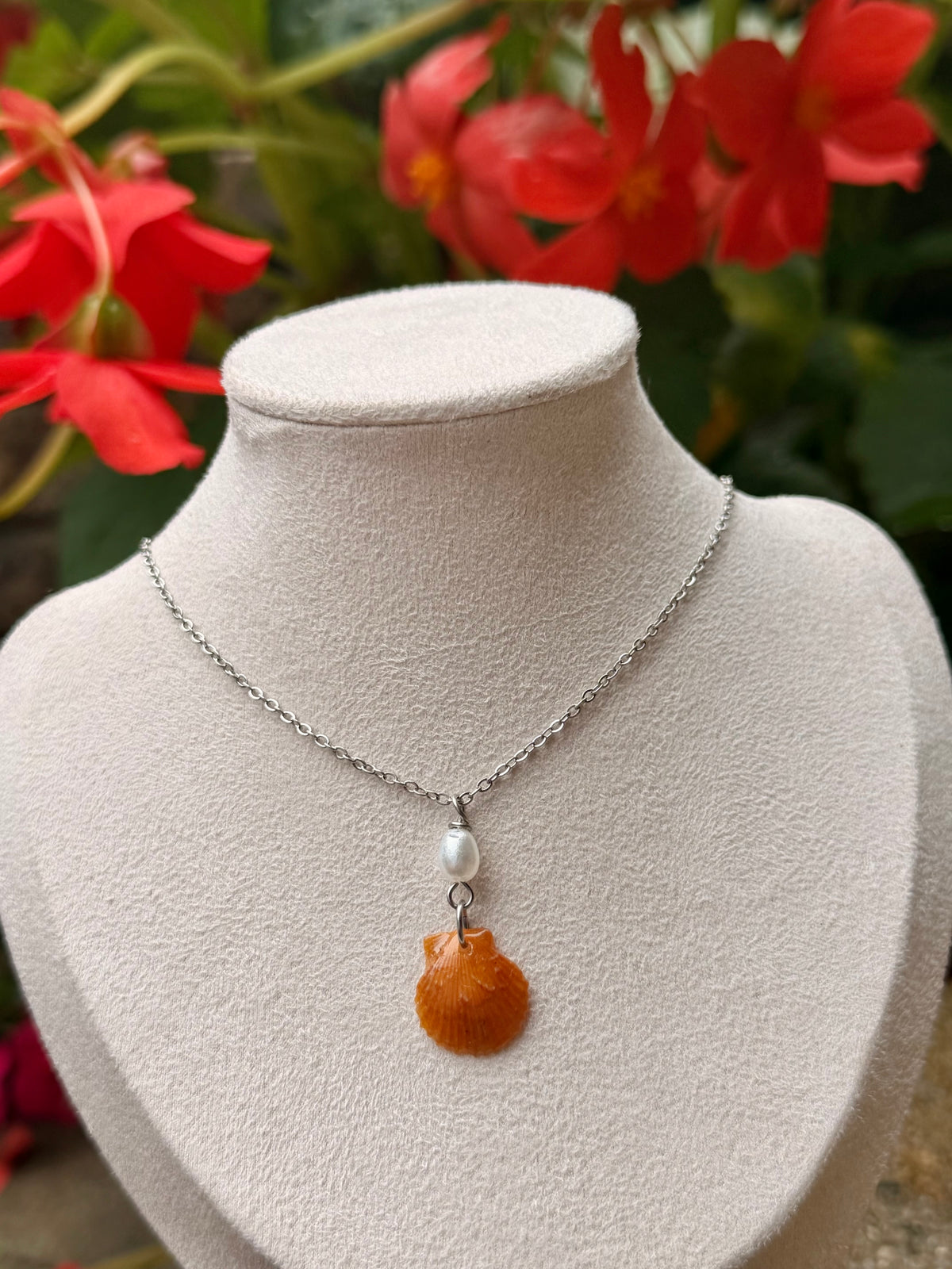 Castlerock Pearl Scallop Necklace