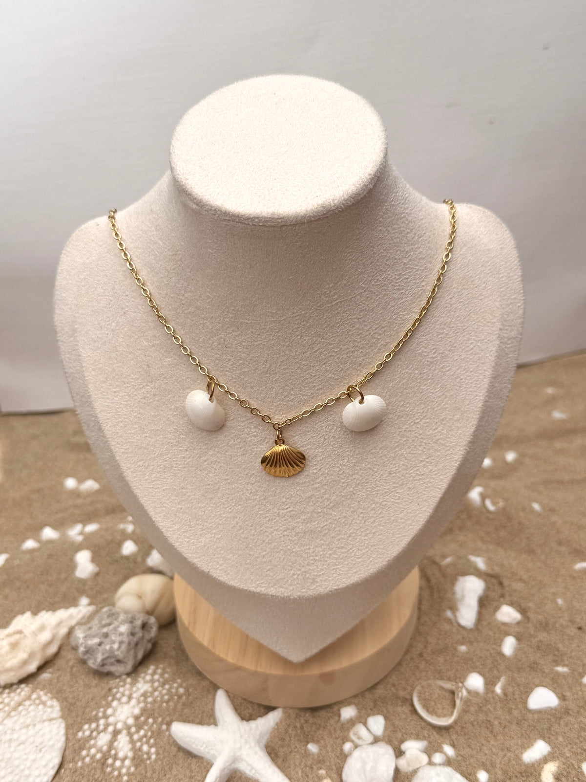 White Rocks Shell Charm Necklace