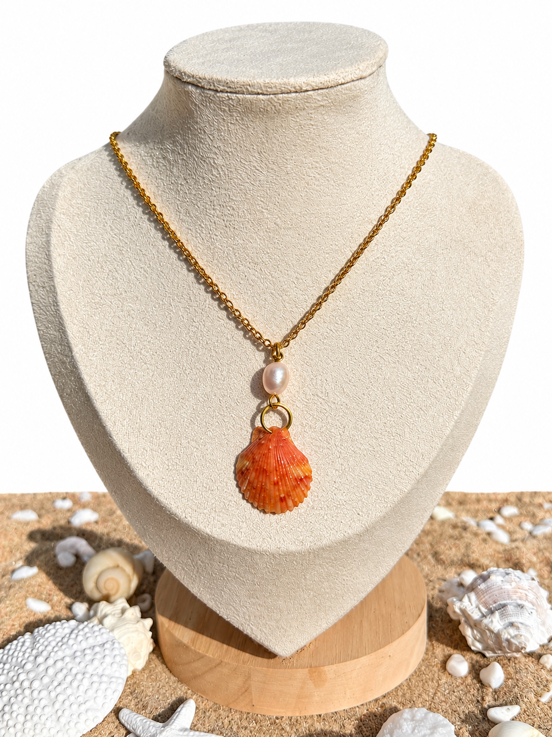 Castlerock Pearl Scallop Necklace