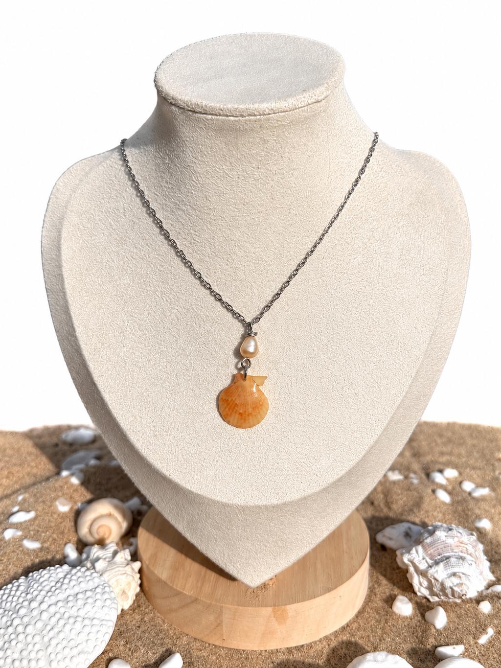 Castlerock Pearl Scallop Necklace