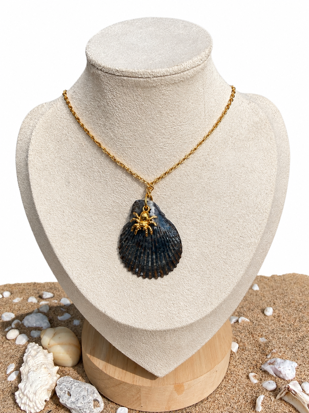 The Black Widow Scallop Necklace
